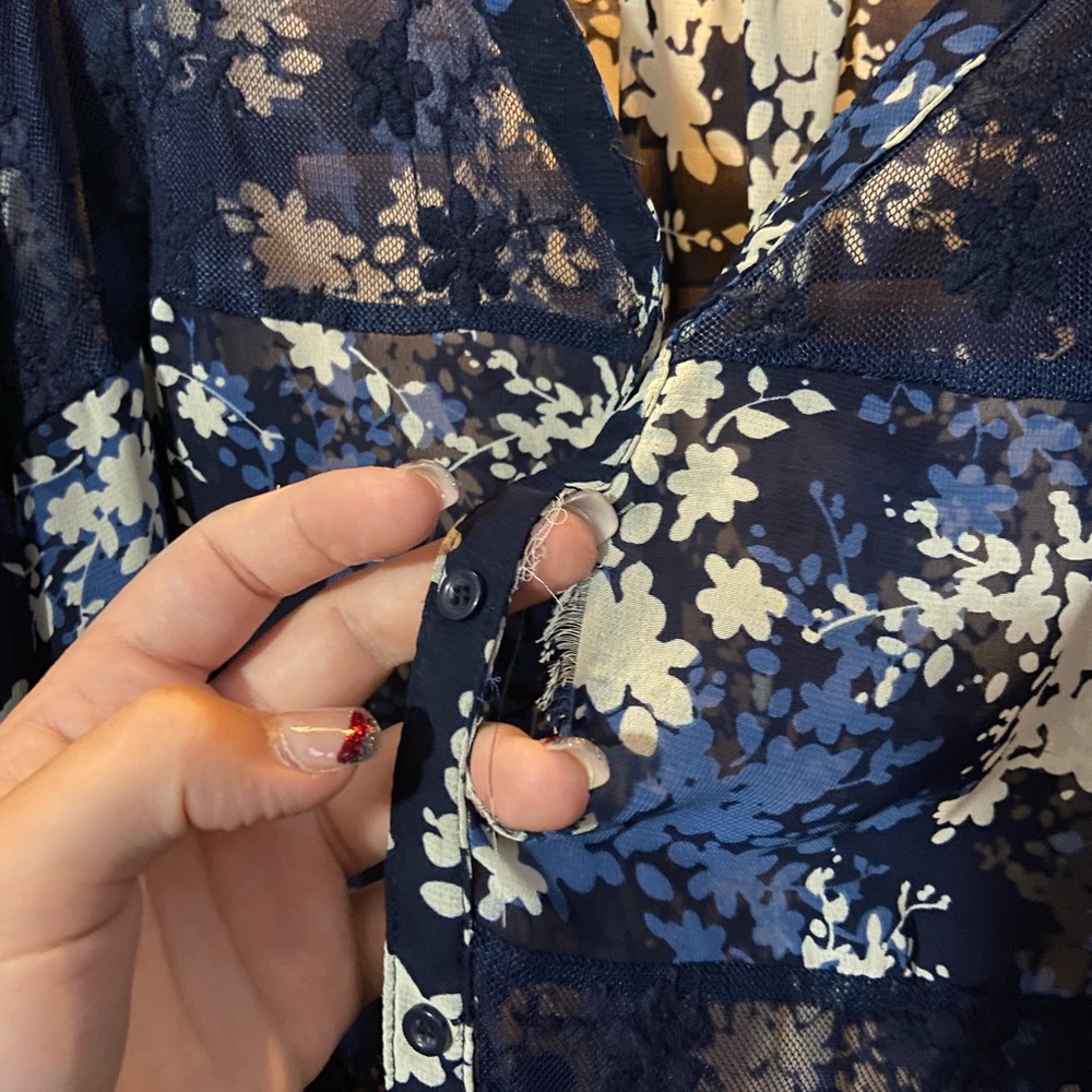 Vanity Cardigan - Picture 3 of 3
